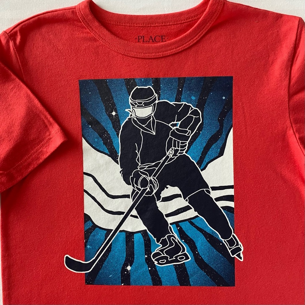Hockey Player Shirt Size 7 8 Medium Youth Ice Sports EUC Red T Top Short Sleeve